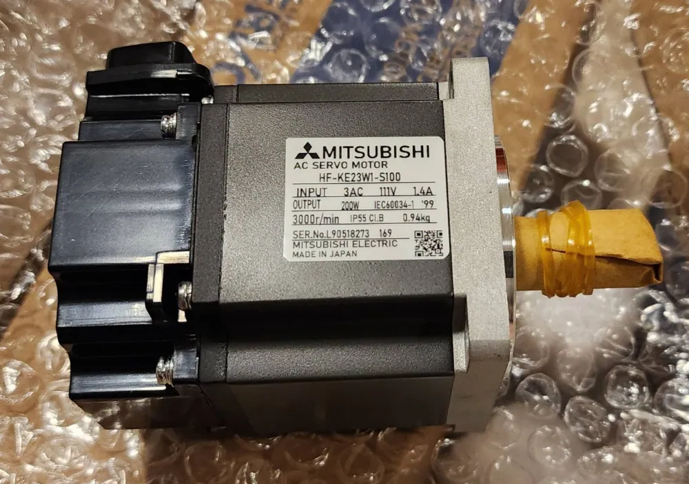 HF-KE23W1-S100 SERVO MOTOR