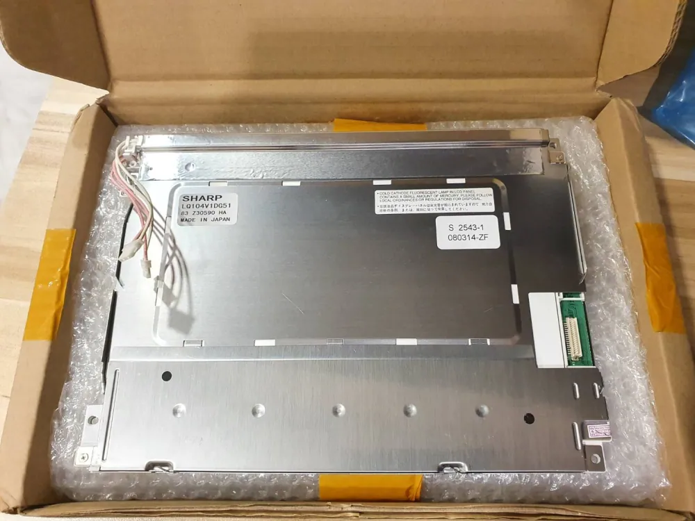 LQ104V1DG51 LCD / TOUCH SCREEN